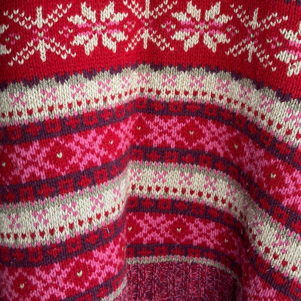 Eddie Bauer Red and Cream Patterned Cardigan - Picture 13 of 13